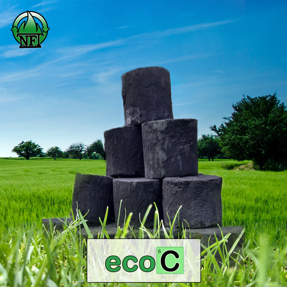 ecoC brikettek zöld mezőn